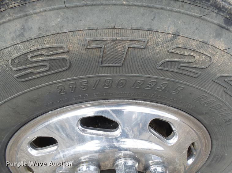 image for item DX9080 2005 Sterling A9500 semi truck