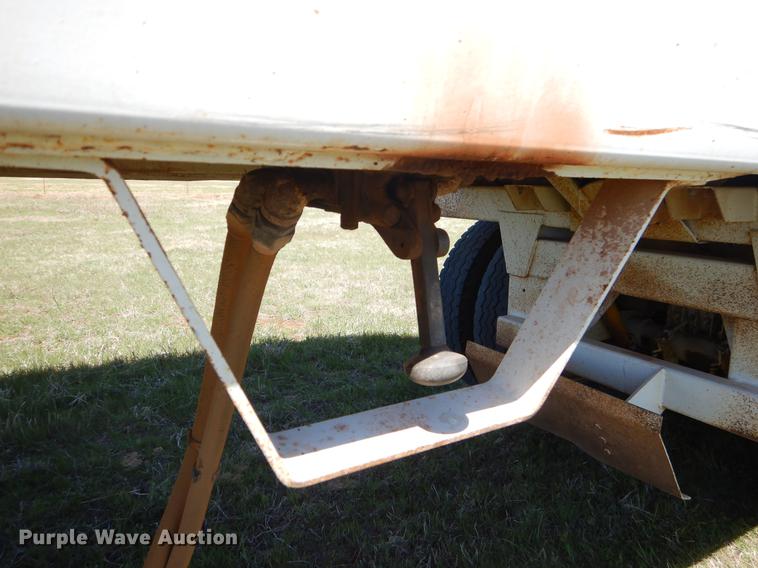 image for item EI9006 2012 Construction Trailer Specialist, Inc. BDT-40 bottom dump trailer