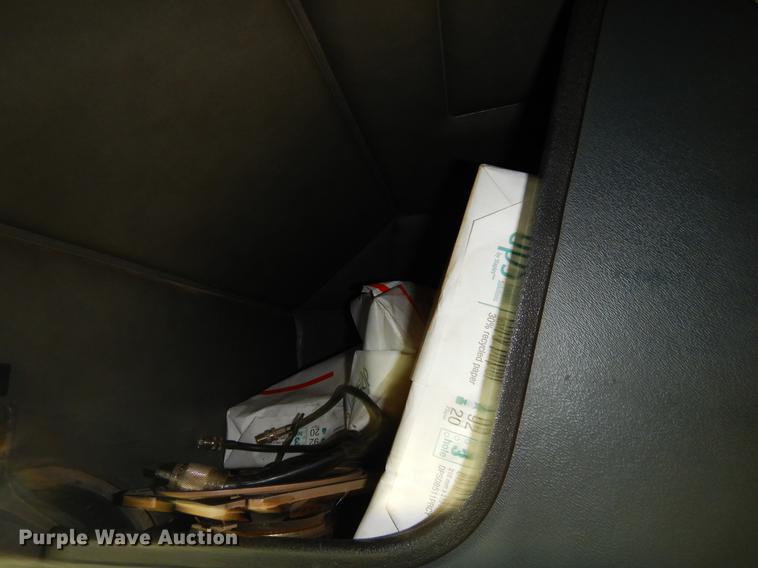 image for item EI9007 2003 Peterbilt 379 semi truck