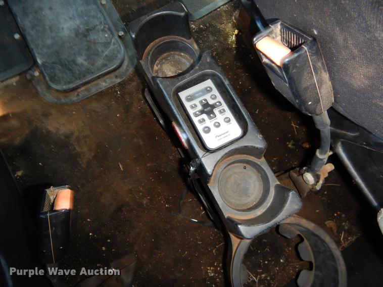 image for item EI9007 2003 Peterbilt 379 semi truck