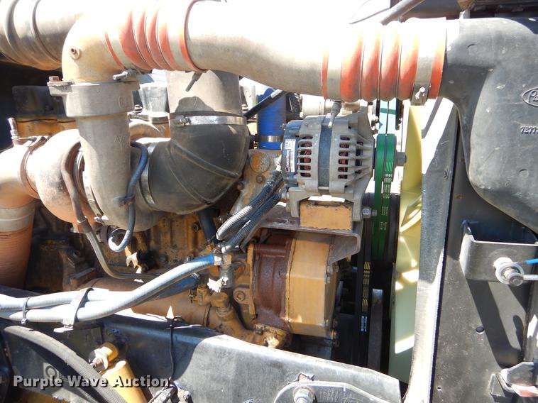 image for item EI9007 2003 Peterbilt 379 semi truck