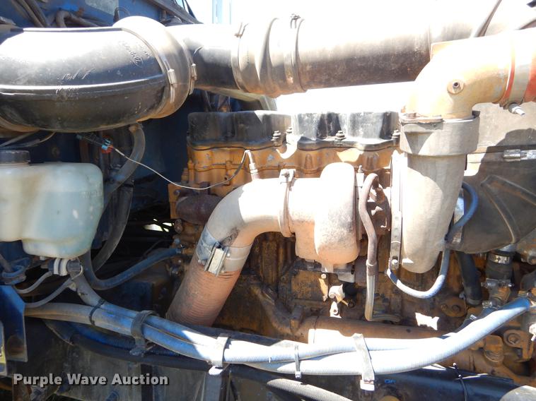 image for item EI9007 2003 Peterbilt 379 semi truck