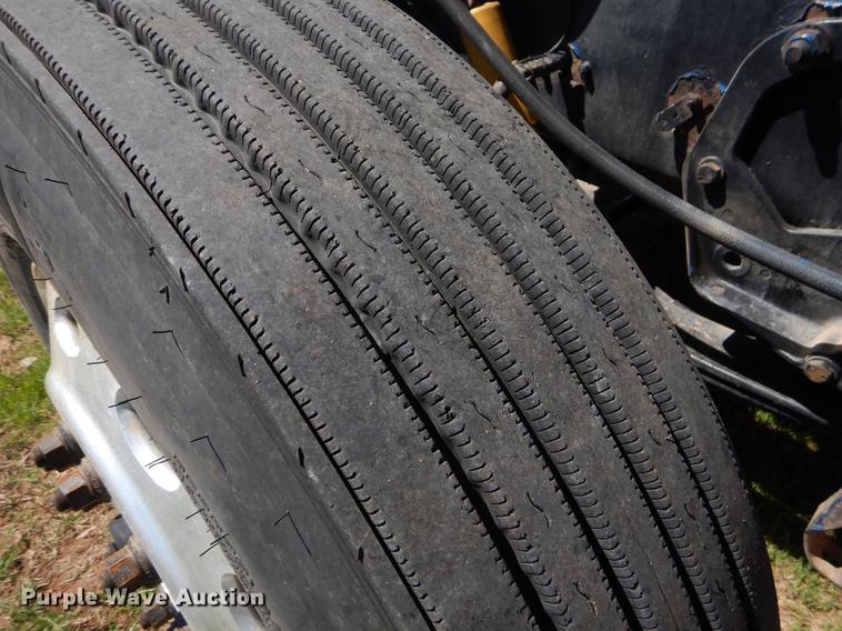 image for item EI9007 2003 Peterbilt 379 semi truck