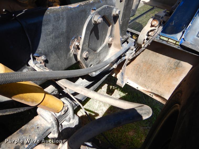 image for item EI9007 2003 Peterbilt 379 semi truck