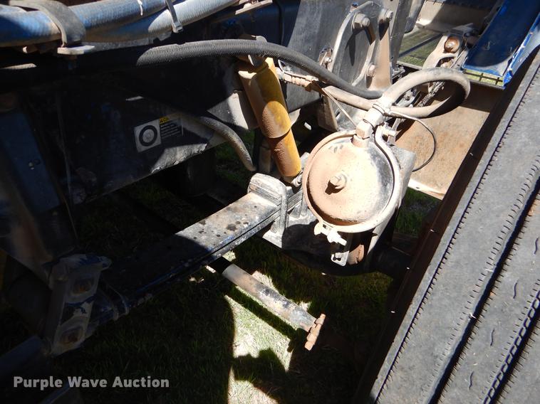 image for item EI9007 2003 Peterbilt 379 semi truck