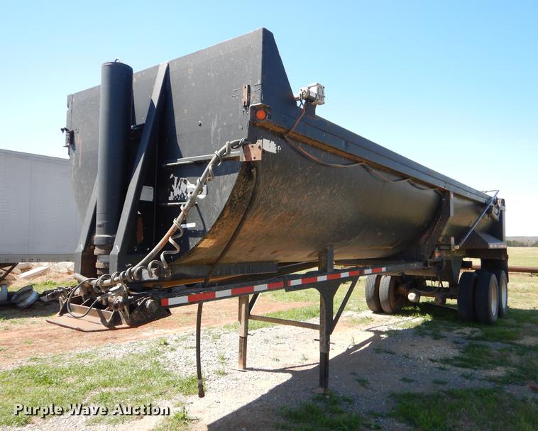 image for item EI9010 1997 Clement end dump trailer