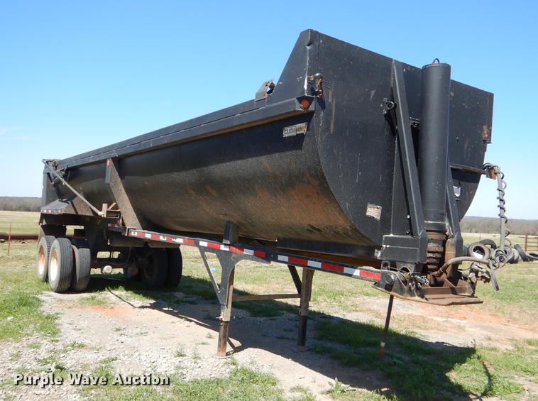 image for item EI9010 1997 Clement end dump trailer