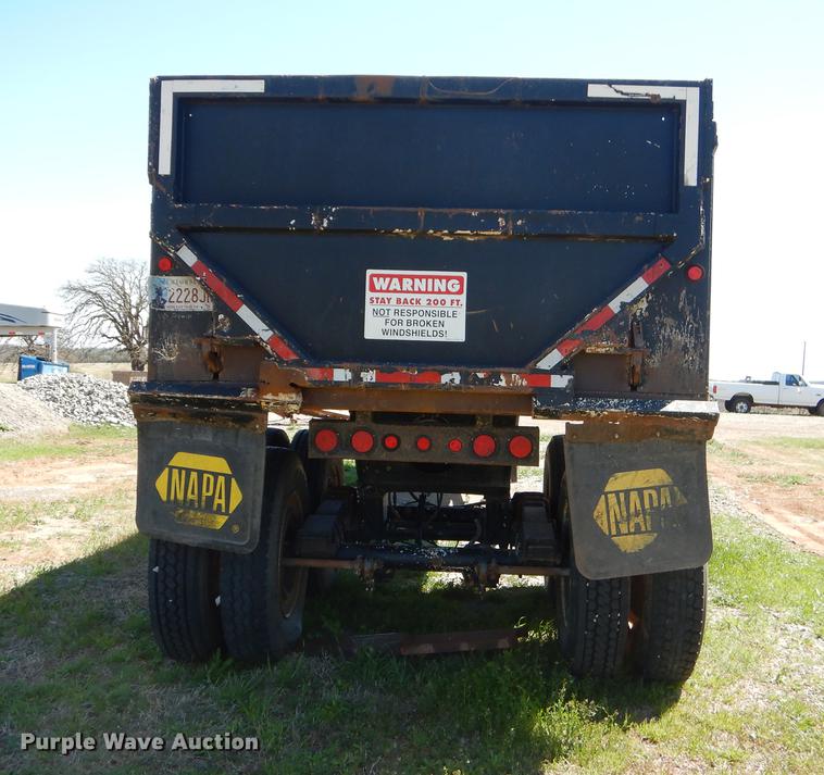 image for item EI9010 1997 Clement end dump trailer