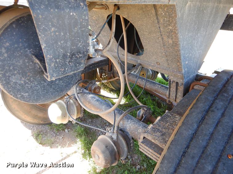 image for item EI9010 1997 Clement end dump trailer