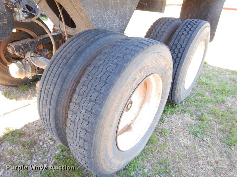 image for item EI9010 1997 Clement end dump trailer