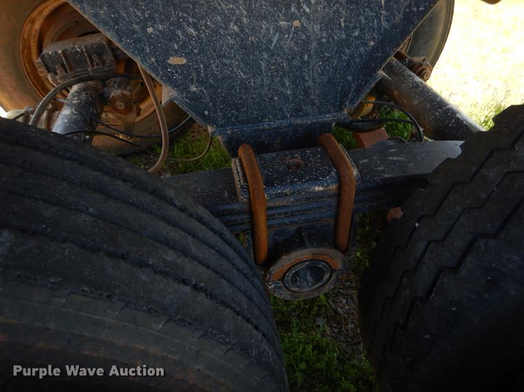 image for item EI9010 1997 Clement end dump trailer