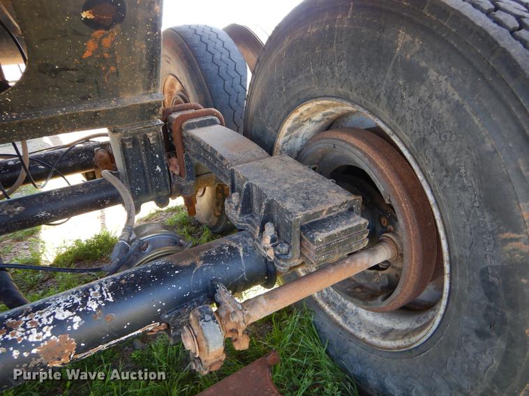 image for item EI9010 1997 Clement end dump trailer