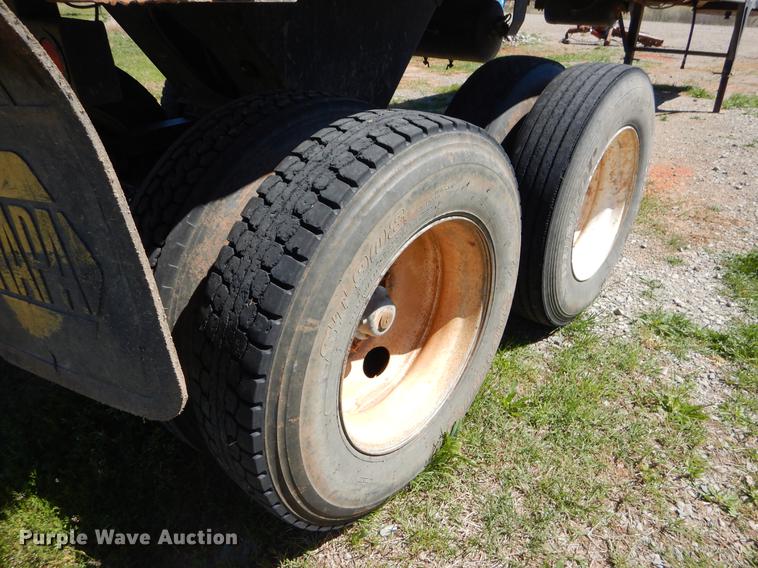 image for item EI9010 1997 Clement end dump trailer