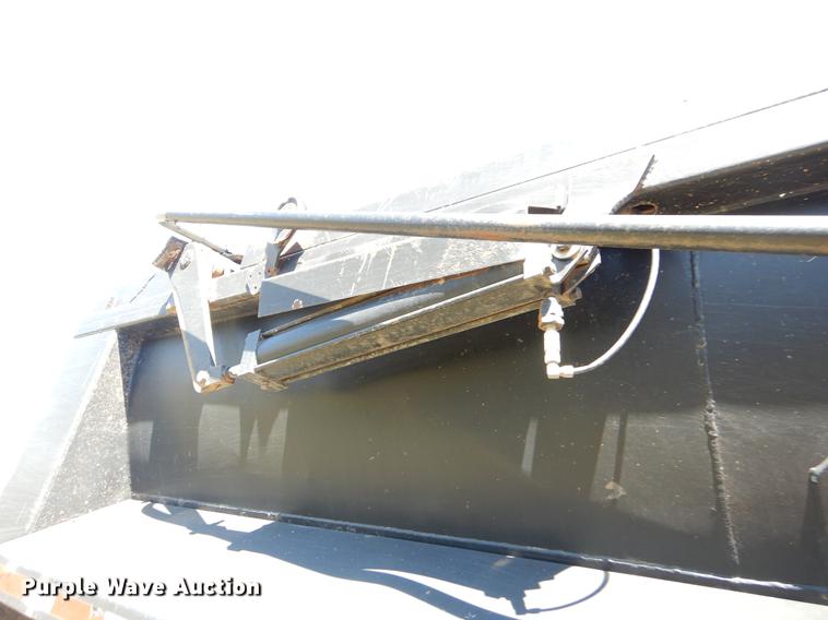 image for item EI9010 1997 Clement end dump trailer