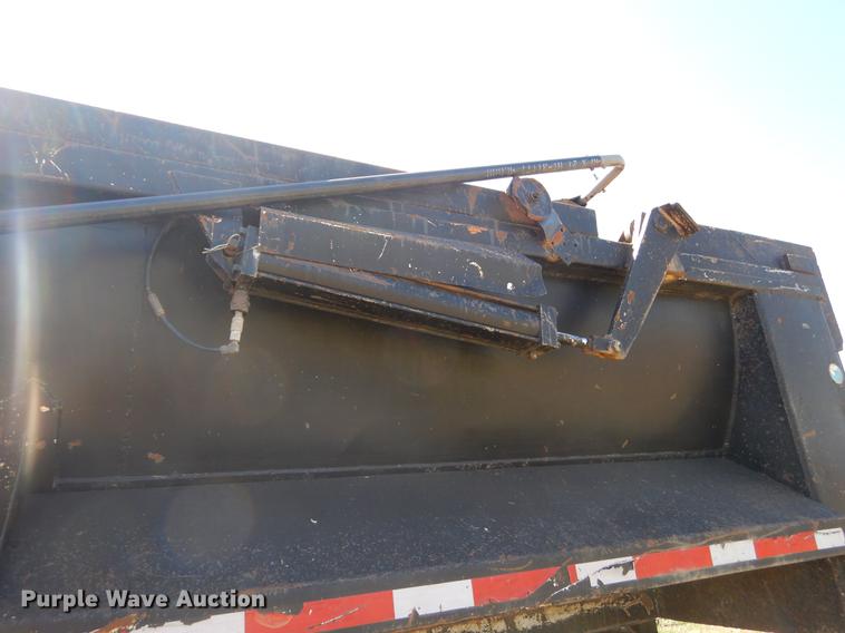 image for item EI9010 1997 Clement end dump trailer