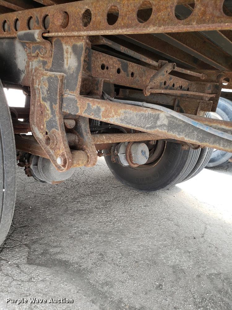 image for item G1132 1997 Stoughton dry van trailer