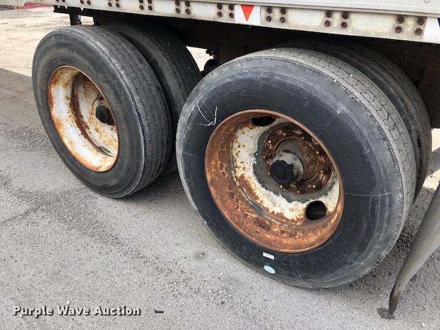 image for item G1147 1987 Stoughton dry van trailer