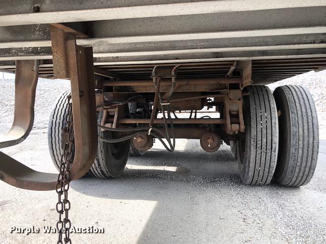 image for item G1147 1987 Stoughton dry van trailer