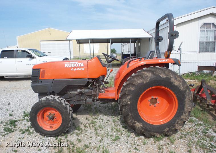 image for item BI9560 Kubota L4400 tractor