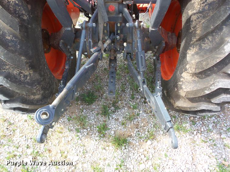 image for item BI9560 Kubota L4400 tractor
