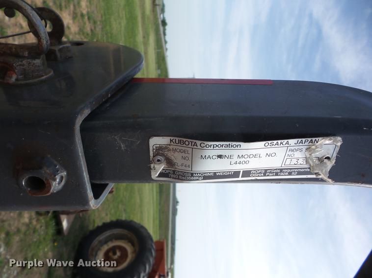 image for item BI9560 Kubota L4400 tractor