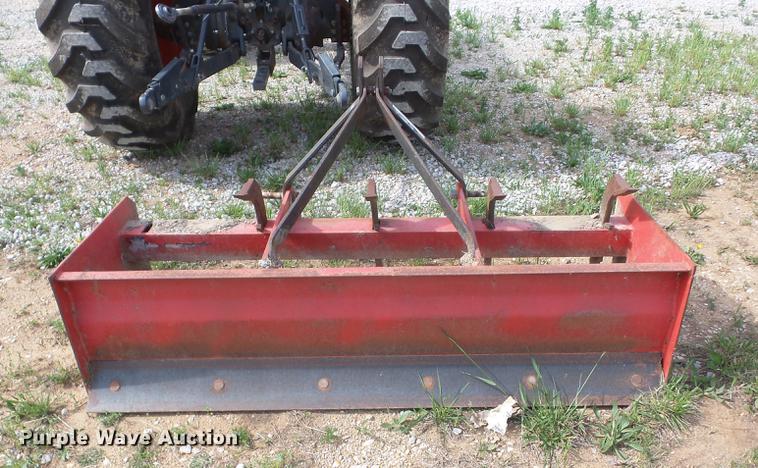 image for item BI9560 Kubota L4400 tractor