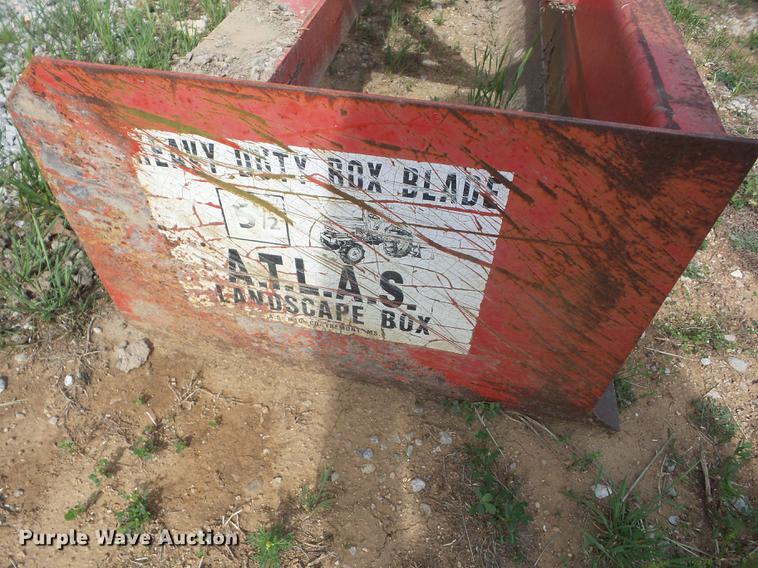 image for item BI9560 Kubota L4400 tractor