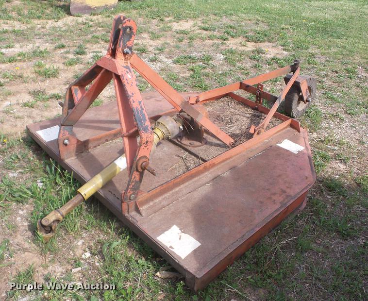 image for item BI9560 Kubota L4400 tractor