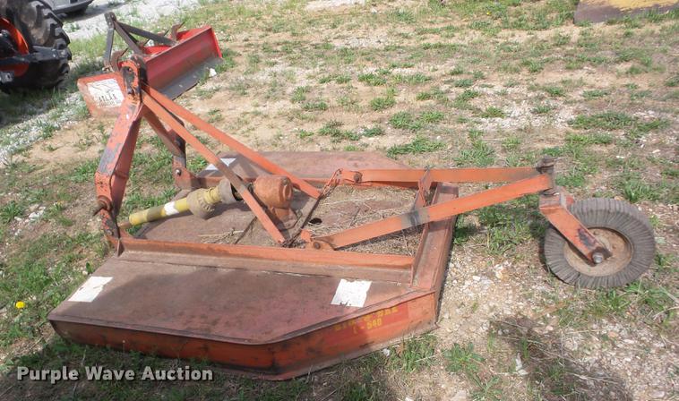 image for item BI9560 Kubota L4400 tractor