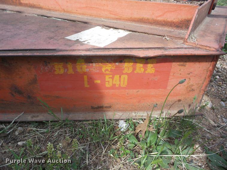 image for item BI9560 Kubota L4400 tractor