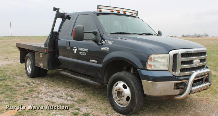 image for item DB5195 2005 Ford F350 Super Duty XLT SuperCab pickup truck