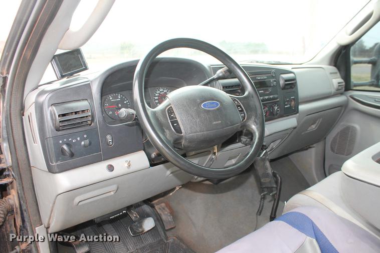 image for item DB5195 2005 Ford F350 Super Duty XLT SuperCab pickup truck