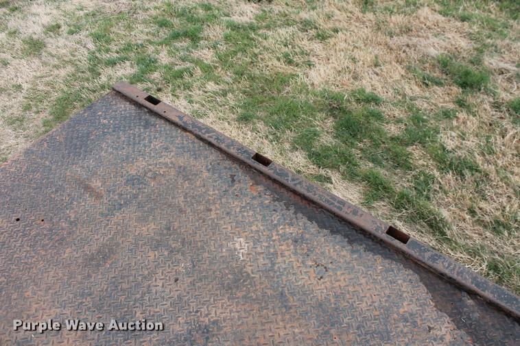 image for item DB5195 2005 Ford F350 Super Duty XLT SuperCab pickup truck