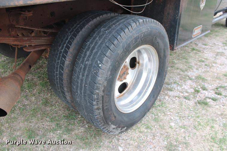 image for item DB5195 2005 Ford F350 Super Duty XLT SuperCab pickup truck