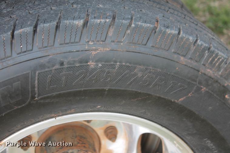 image for item DB5195 2005 Ford F350 Super Duty XLT SuperCab pickup truck