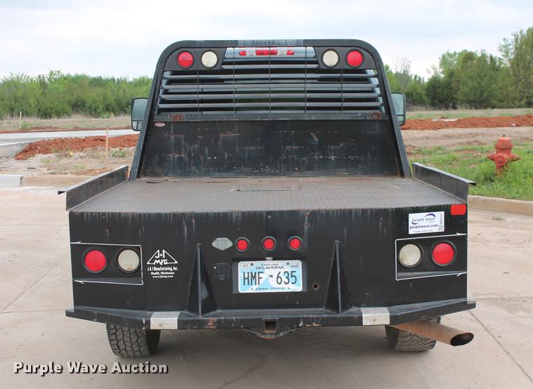 image for item DB5212 2007 Chevrolet Silverado 2500HD Crew Cab flatbed pickup truck