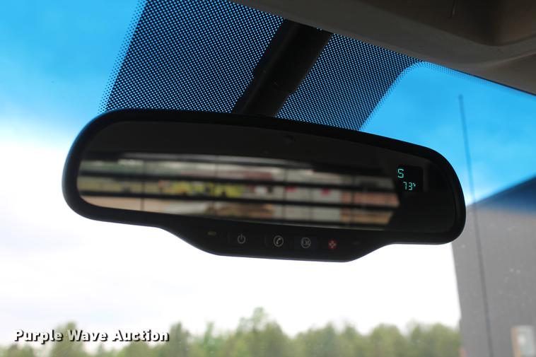 image for item DB5212 2007 Chevrolet Silverado 2500HD Crew Cab flatbed pickup truck