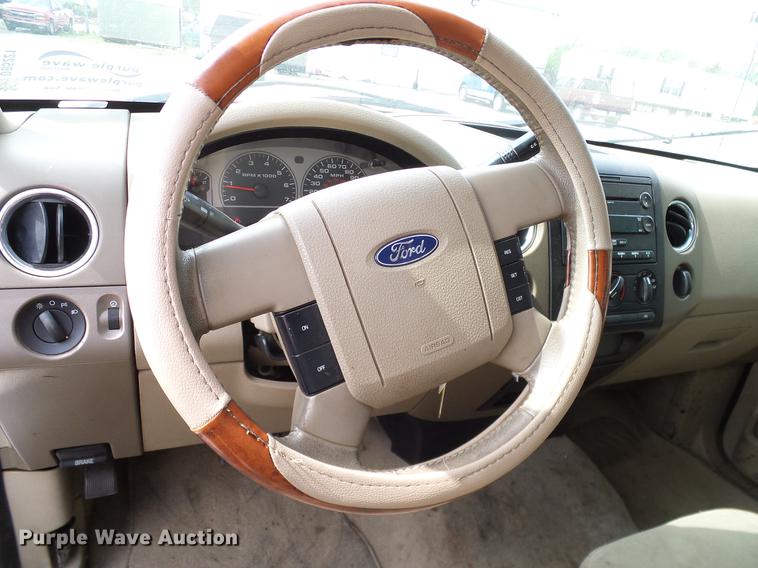 image for item DB5221 2007 Ford F150 XLT SuperCrew pickup truck