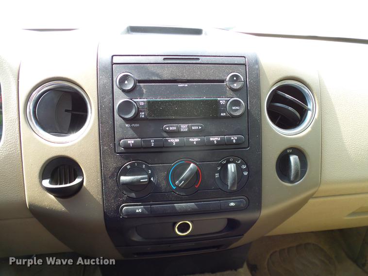 image for item DB5221 2007 Ford F150 XLT SuperCrew pickup truck