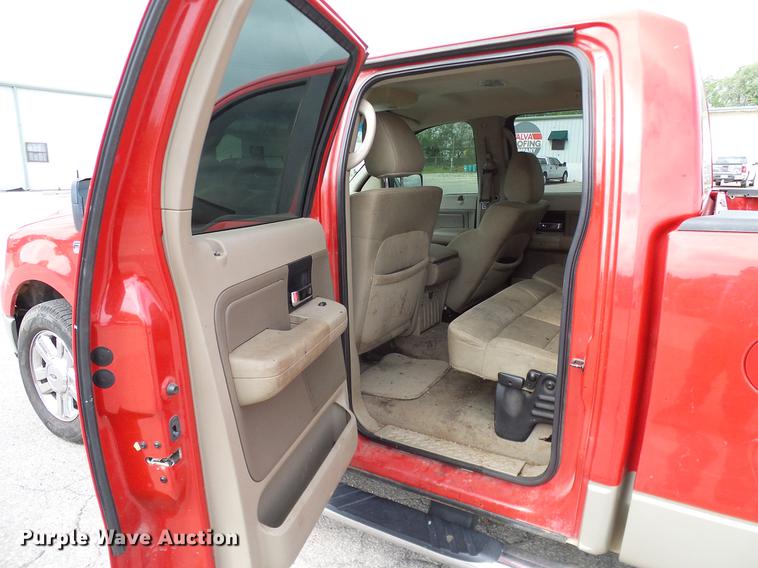 image for item DB5221 2007 Ford F150 XLT SuperCrew pickup truck