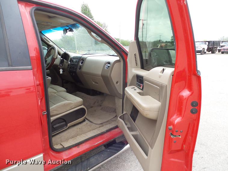 image for item DB5221 2007 Ford F150 XLT SuperCrew pickup truck