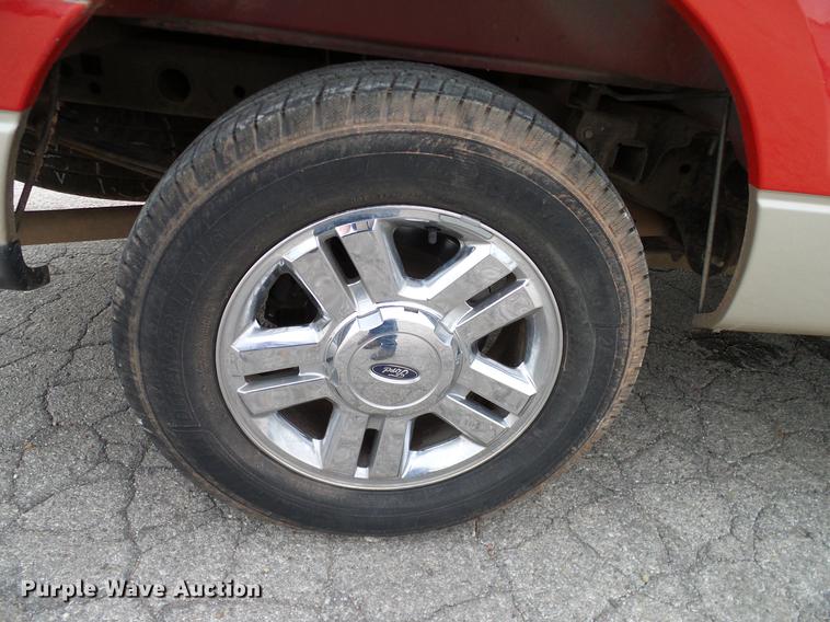 image for item DB5221 2007 Ford F150 XLT SuperCrew pickup truck