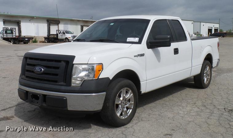 image for item DB5222 2011 Ford F150 XL SuperCab pickup truck