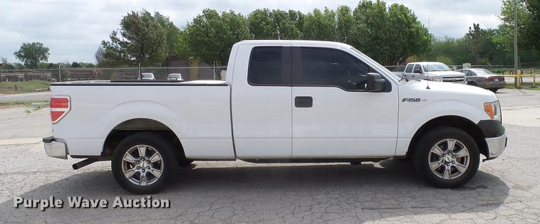 image for item DB5222 2011 Ford F150 XL SuperCab pickup truck