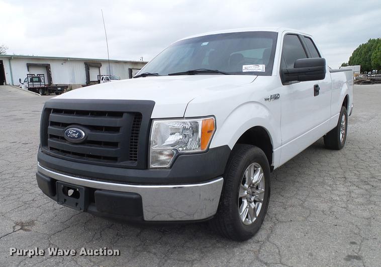 image for item DB5222 2011 Ford F150 XL SuperCab pickup truck
