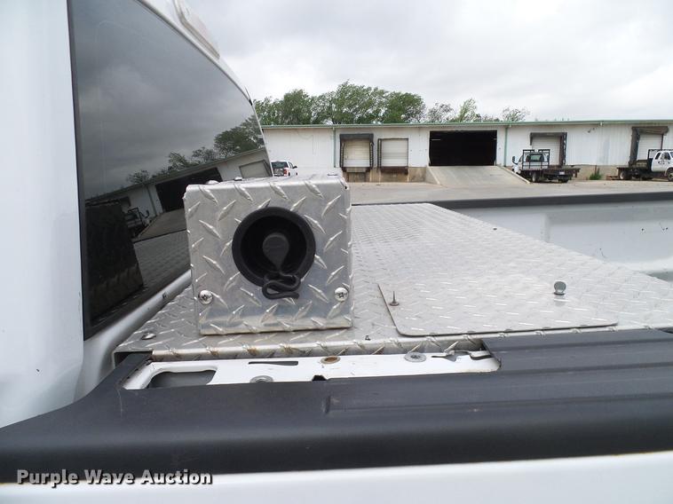 image for item DB5222 2011 Ford F150 XL SuperCab pickup truck