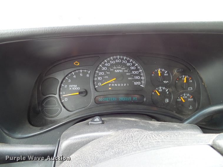 image for item DB5223 2006 Chevrolet Silverado 1500 LT Crew Cab pickup truck