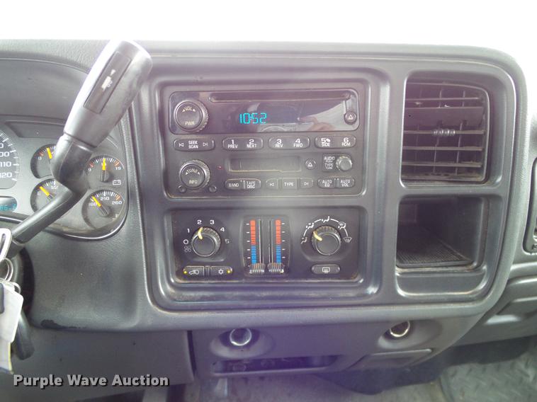 image for item DB5223 2006 Chevrolet Silverado 1500 LT Crew Cab pickup truck