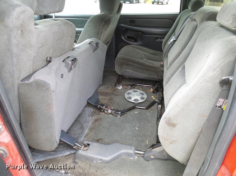 image for item DB5223 2006 Chevrolet Silverado 1500 LT Crew Cab pickup truck