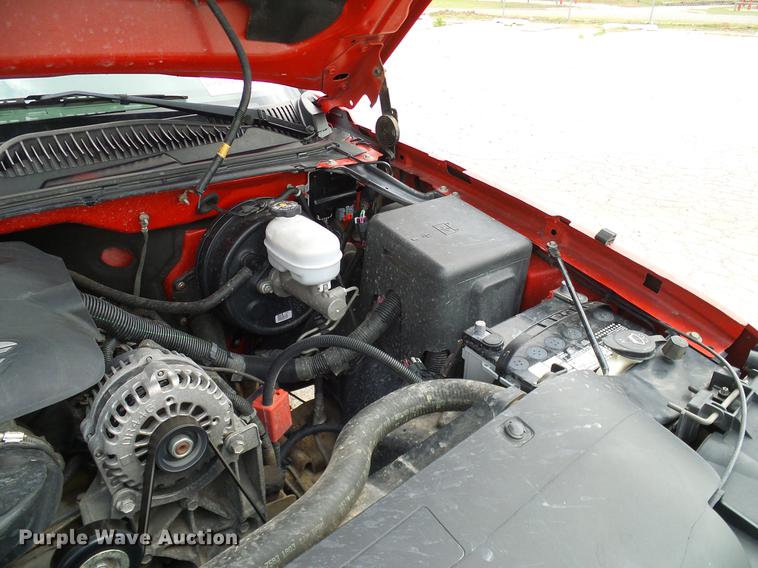 image for item DB5223 2006 Chevrolet Silverado 1500 LT Crew Cab pickup truck